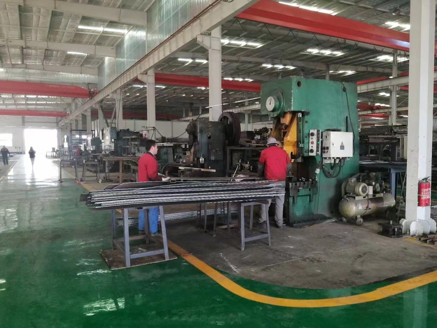 Metal stamping & cutting workshop
